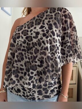cache mesh one shoulder cheetah top
